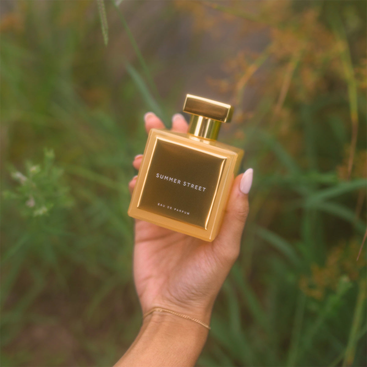 Summer Street Eau de Parfum by Brandt, floral amber perfume captured outdoors in nature | Hallburg