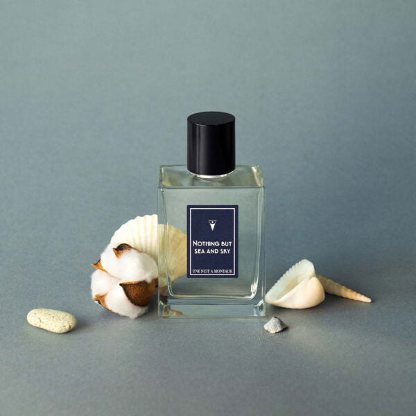 Nothing but Sea and Sky - Une Nuit Nomade |  Hallburg AE.