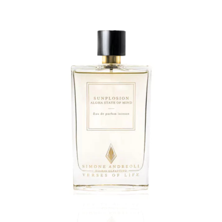 Simone Andreoli Sunplosion Aloha State of Mind Eau de Parfum Intense in clear glass bottle with light golden liquid and black cap on white background